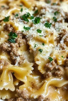 This Beef And Bowtie Pasta With Alfredo Sauce Is Everything