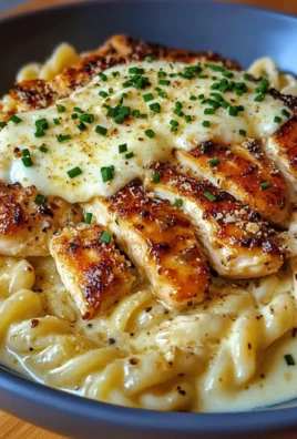 Creamy Mozzarella Alfredo with Garlic Chicken Twisted Pasta